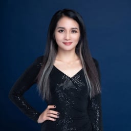 Sofia - Founder of Alamby Fashion