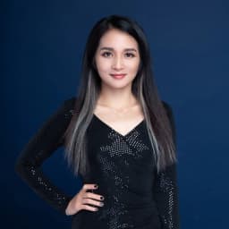 Sofia - Founder of Alamby Fashion